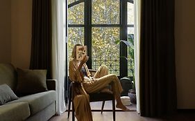 Batimont Suites & Apartments